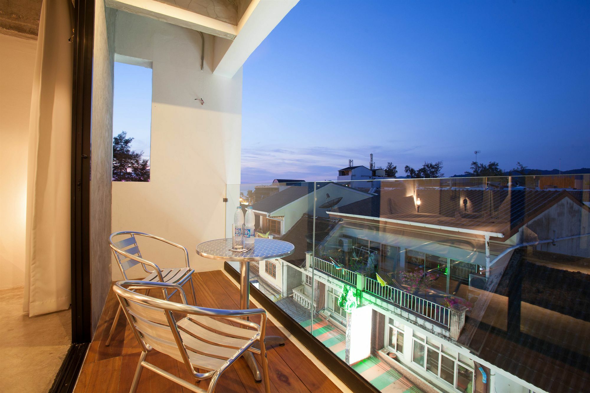Bed and Breakfast Ella Bed Patong Exterior foto